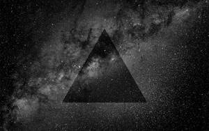 Dusty White On Black Pyramid Wallpaper