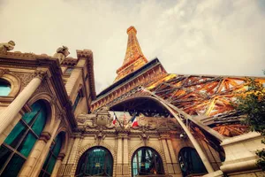 Eiffel Tower At Las Vegas Wallpaper