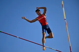 Ej Obiena Pole Vault 2022 World Championships Wallpaper