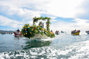 El Salvador La Libertad Boat Procession Wallpaper