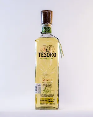 El Tesoro De Don Felipe Tequila Bottle Wallpaper