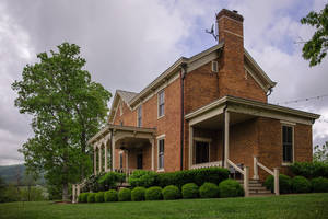 Elegant Mansion At Mount Vernon Wallpaper