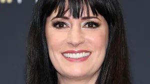 Elegant Paget Brewster Photoshoot Wallpaper