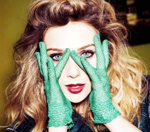 Elizabeth Olsen Green Gloves Wallpaper