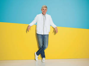 Ellen Degeneres Light Blue And Yellow Wallpaper
