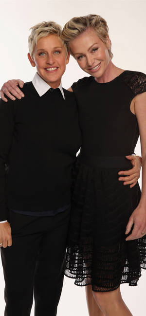 Ellen Degeneres Matching Outfit With Wife Wallpaper