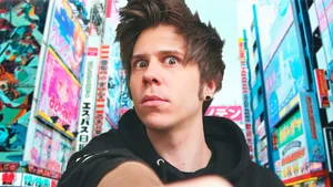 Elrubiusomg Visits Japan And Has A Great Time Exploring Famous Places! Wallpaper