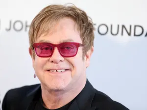 Elton John Smile Pink Glasses Wallpaper