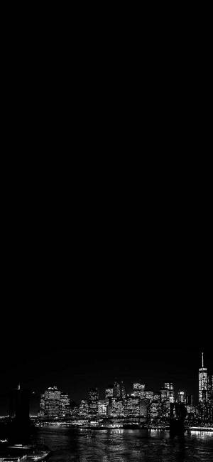 Embrace The City: Appreciate The View Of The New York Skyline With Your Iphone Xr Wallpaper