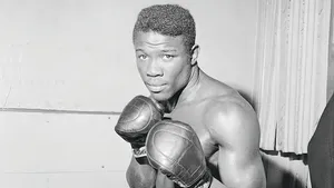 Emile Griffith - The Robust Boxing Icon Wallpaper