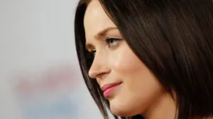 Emily Blunt Side View Shot Wallpaper