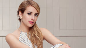 Emma Roberts Polka Dot Dress Wallpaper