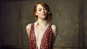 Emma Stone In A Classic Pose Wallpaper