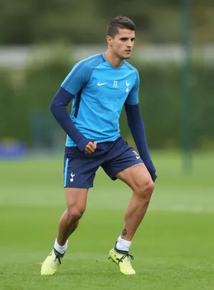Erik Lamela Lush Green Football Field Wallpaper
