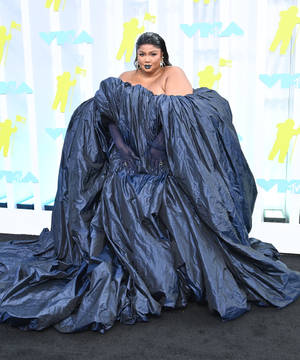 Fat Black Woman Lizzo Gown Wallpaper