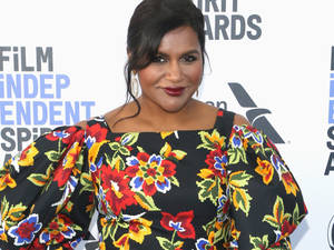 Film Independent Spirit Awards Mindy Kaling Wallpaper