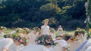 Florence Pugh May Pole Wallpaper