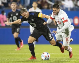 Football Player Alejandro Pozuelo 2022 Msl Cup Wallpaper