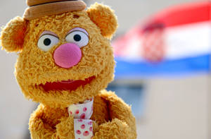 Fozzie Bear Pink Nose Wallpaper