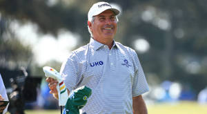 Fred Couples Golf Caddy Bag Wallpaper