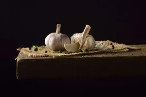 Fresh Garlic Bulbs With Herbs And Spices Wallpaper