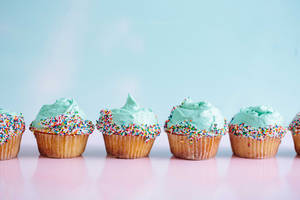 Full 4k Desktop Cupcakes Wallpaper