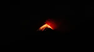 Full 4k Desktop Lava Wallpaper