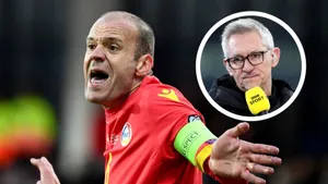 Gary Lineker With Ildefons Lima Wallpaper