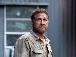 Gerard Butler Last Seen Alive 2022 Movie Wallpaper