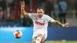 German Footballer Rafael Czichos Dribbling Wallpaper