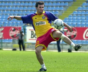 Gheorghe Hagi Exhibiting His Skills During The Euro 2000 Championship. Wallpaper