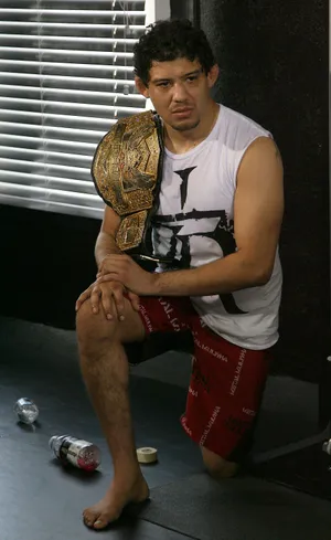 Gilbert Melendez Strikeforce Lightweight Champion Kneel Wallpaper