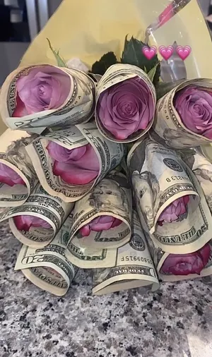 Girly Money Flower Bouquet Wallpaper