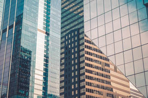 Glass Building In Chicago, Illinois Wallpaper