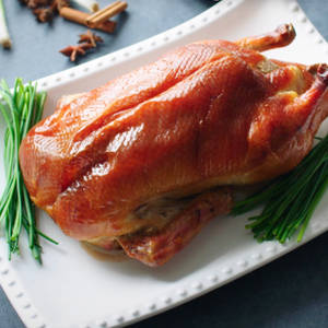 Glistening Peking Duck With Scallions Wallpaper