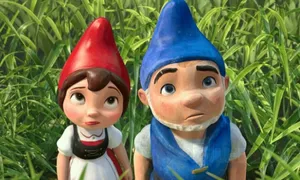 Gnomeo And Juliet Looking Up Wallpaper