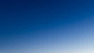 Gradient White And Dark Blue Pc Wallpaper