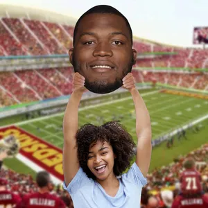 Green Bay Packers Kenny Clark Big Head Cutout Wallpaper