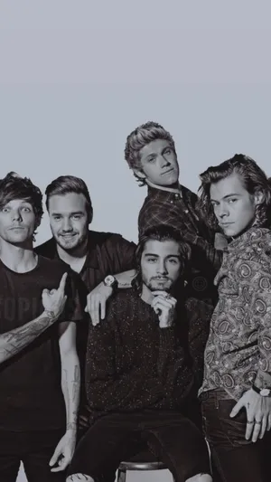 Greyscale Pop Boy Band 1 Direction Iphone Wallpaper