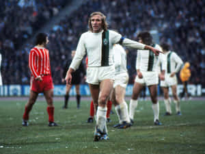 Gunter Netzer In Action During Match Wallpaper