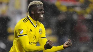 Gyasi Zardes Scores Against Atlanta United Wallpaper