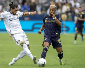 Hany Mukhtar Vs. La Galaxy Martin Caceres Wallpaper