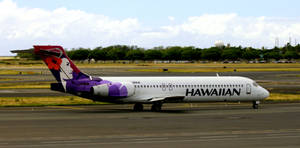 Hawaiian Airlines Plane In Action Wallpaper