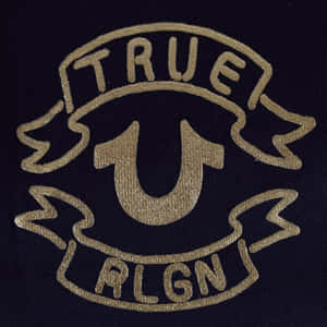 High Quality Apparel For Those Who Yearn For Style And Distinction Wallpaper