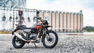 Himalayan Bike Near Silos Wallpaper