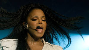 Hit American Singer Janet Jackson Performing Wallpaper