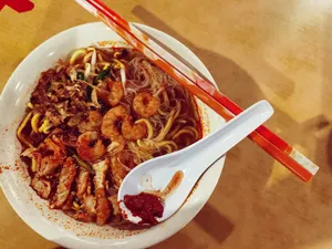 Hokkien Mee With Red Base Soup Wallpaper