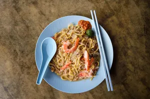 Hokkien Mee With Yellow And Thin Noodles Wallpaper