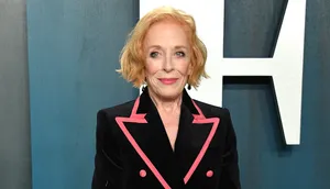 Holland Taylor Black Pink Trimmed Blazer Wallpaper