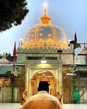 Holy Ajmer Dome Wallpaper